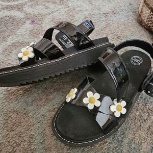 Wonder Nation Black Sandals with Floral Accents